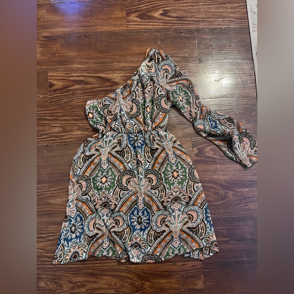 Women’s dress size small